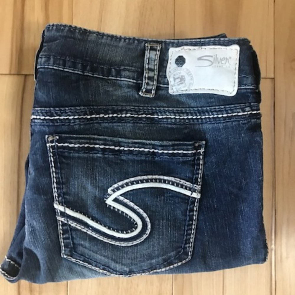 Silver Jeans Dark Wash Cropped Ankle Jeans